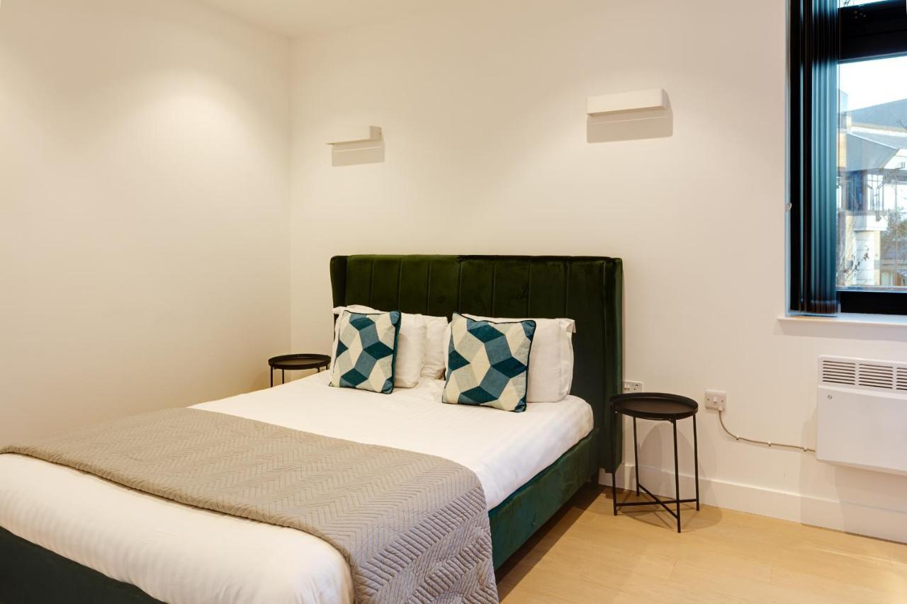 Apartament Charles Hope London Brentford Zewnętrze zdjęcie