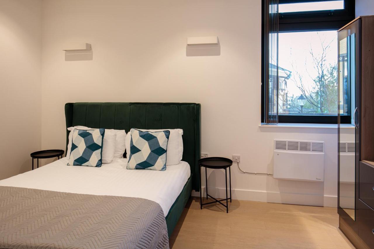 Apartament Charles Hope London Brentford Zewnętrze zdjęcie