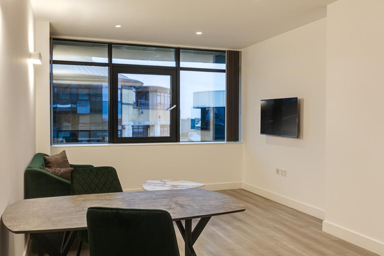 Apartament Charles Hope London Brentford Zewnętrze zdjęcie