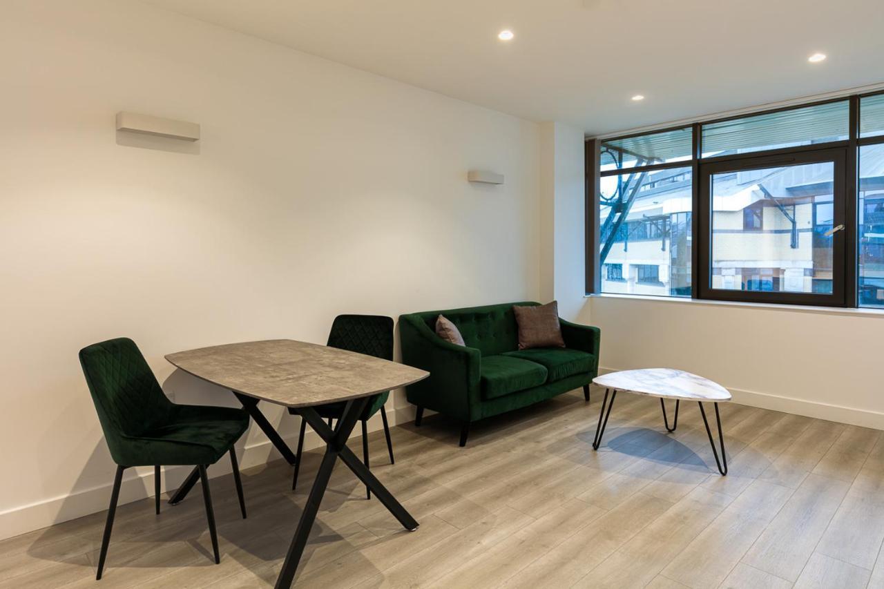 Apartament Charles Hope London Brentford Zewnętrze zdjęcie